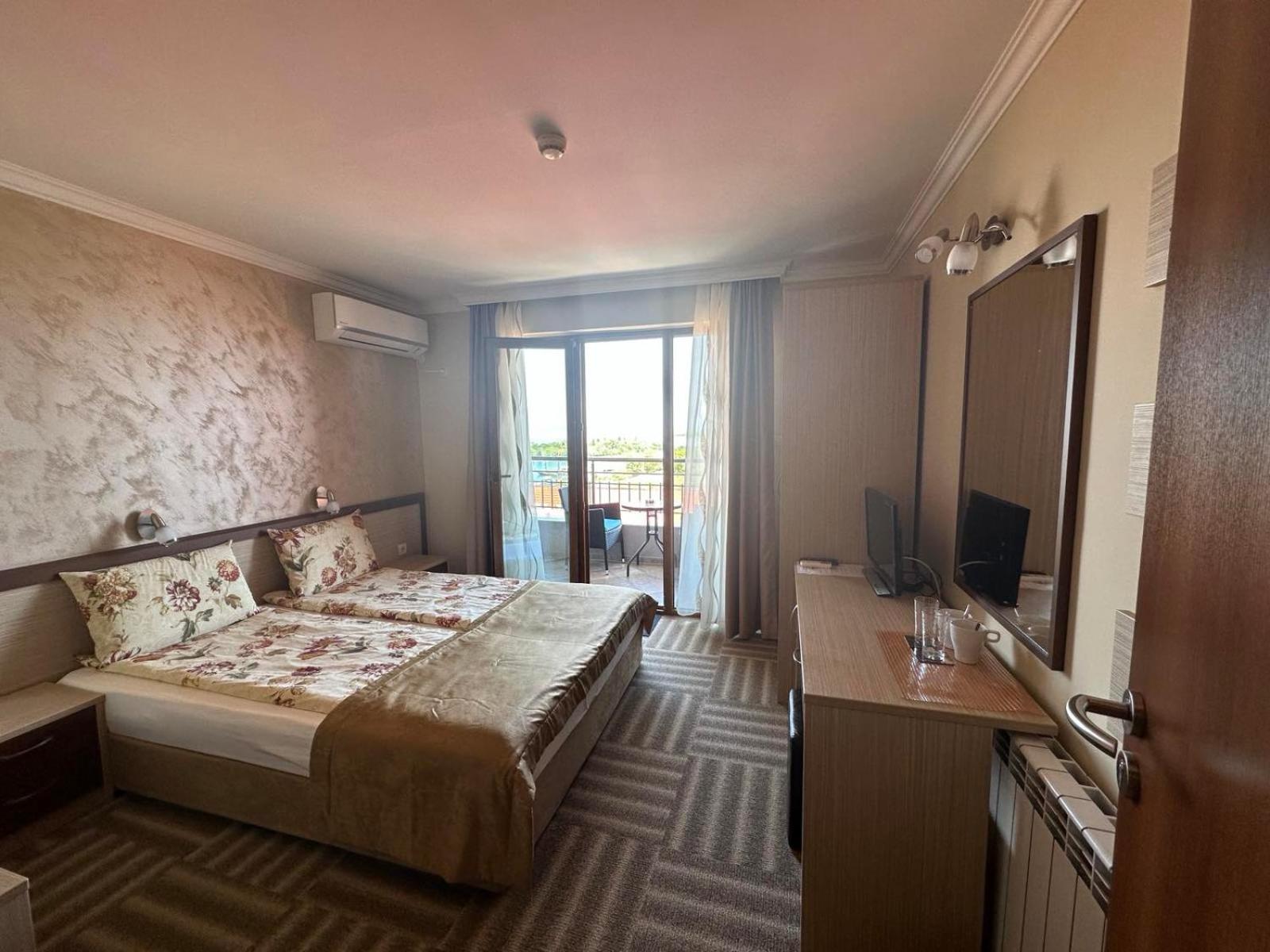 Family Hotel Radiana سوزوبول المظهر الخارجي الصورة